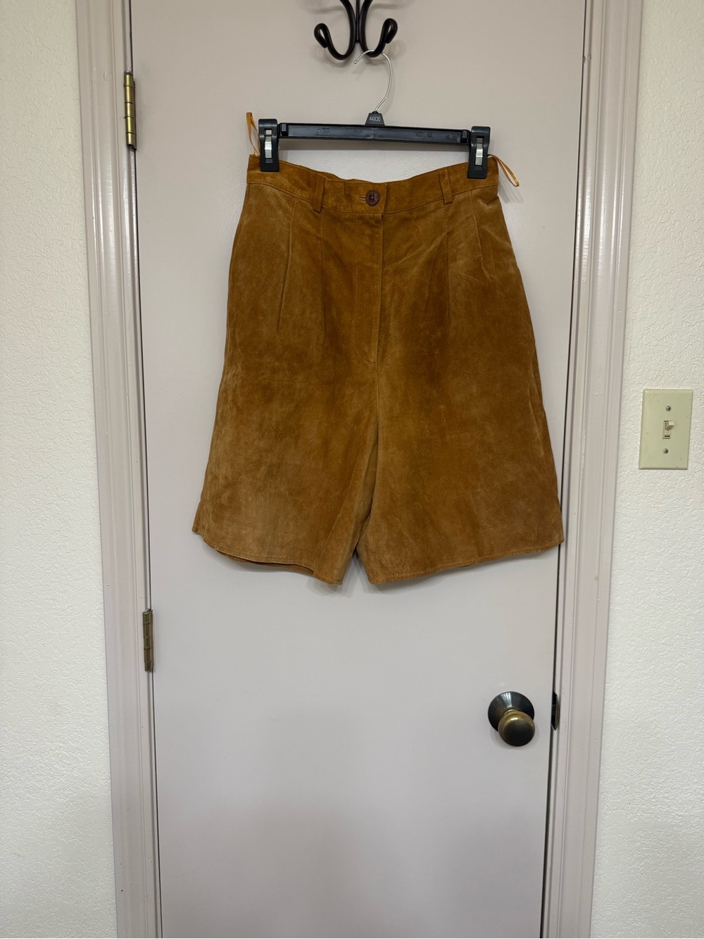 Suede Flat-Front Women's Shorts in Tan